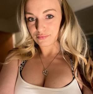 Meet your Posher, Aurora